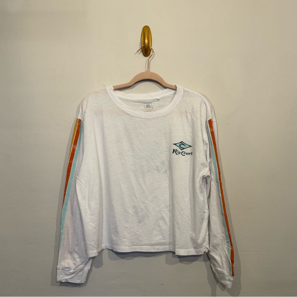 Rip Curl cropped long sleeve tee, beachy tee, surf tee.